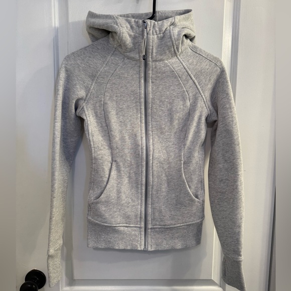 Lululemon Scuba Hoodie *Light Cotton Fleece
Heathered Core Ultra Light Grey - Picture 1 of 14